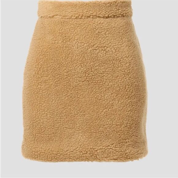 ALIETTE | Tan Faux Fur Sherpa Mini Skirt MSRP $895 Women’s Sizes 0, 2, 4, & 10 - Picture 3 of 13